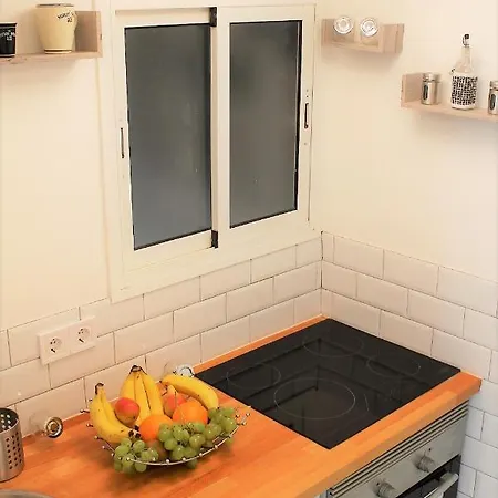 Waterfront Studio Apartment *